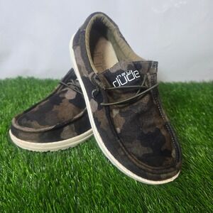 Hey Dude Size 6Y Camo Wally Youth Linen Loafers Kids Slip On Shoes